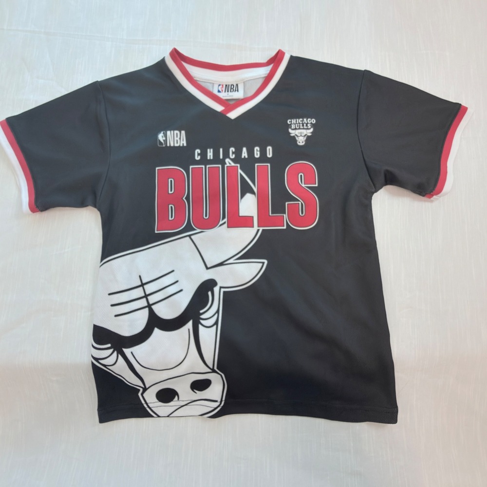 Cotton On NBA Jersey Chicago Bulls Kids 7 Black Excellent V-Neck Graphic Tee